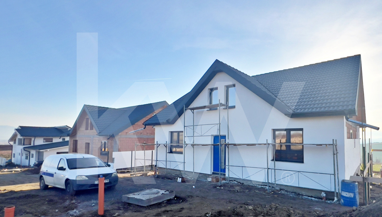 Casă unifamilială de vânzare–Șura Mare. Panoramă deosebită spre Sibiu