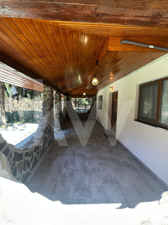  Vila de poveste din Valea Avrigului de vanzare
