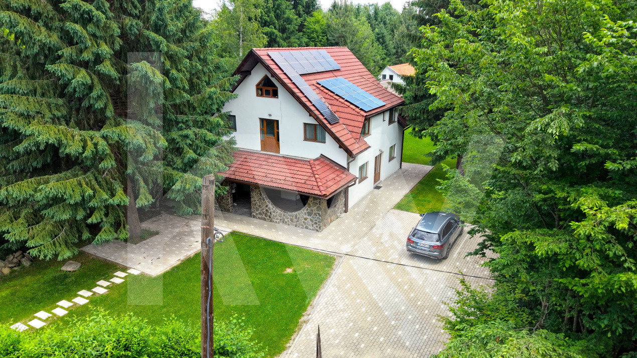  Vila de poveste din Valea Avrigului de vanzare