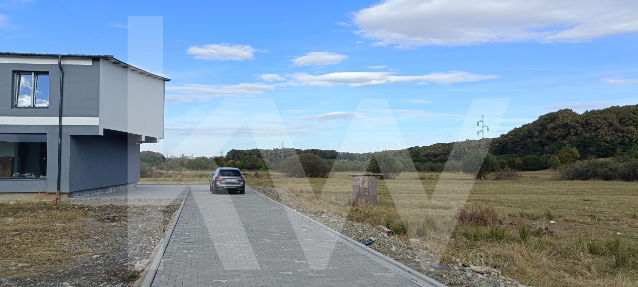 Duplex de vanzare zona Tropinii Vechi