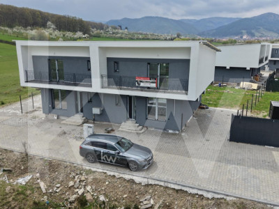 Duplex de vanzare zona Tropinii Vechi