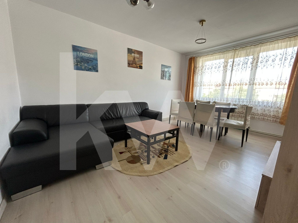 Apartament de inchiriat - 4 camere decomandat, zona centrala