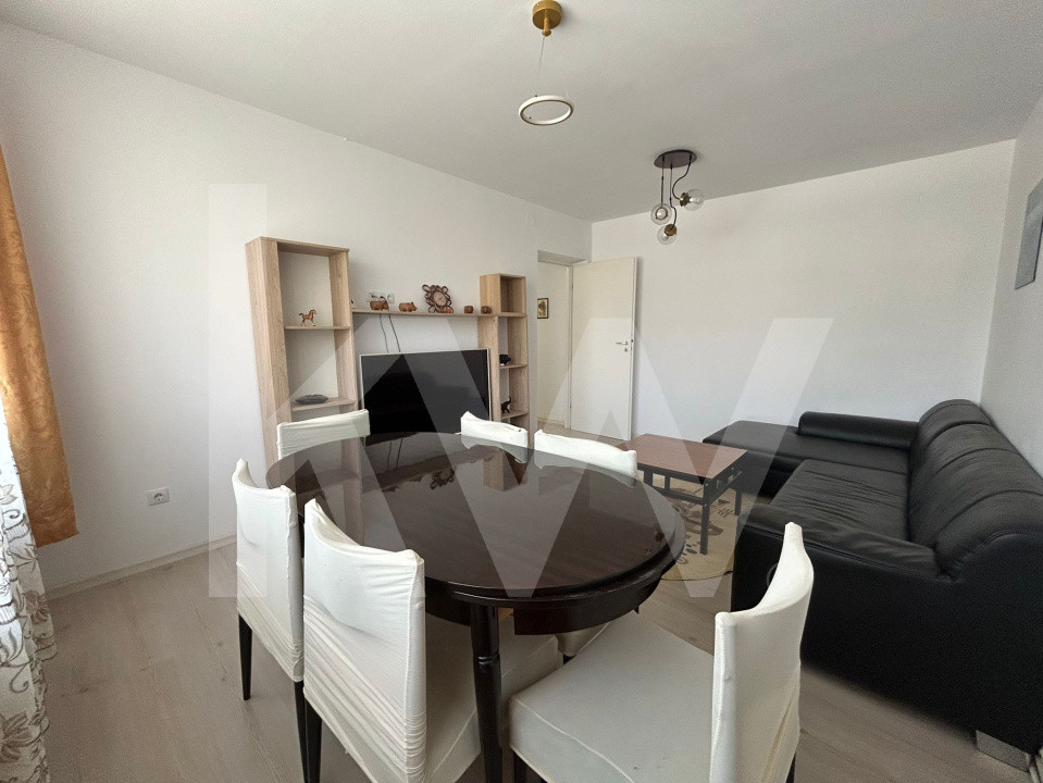 Apartament de inchiriat - 4 camere decomandat, zona centrala