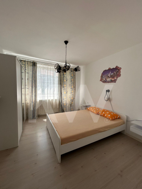 Apartament de inchiriat - 4 camere decomandat, zona centrala