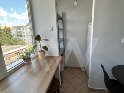Apartament de inchiriat - 4 camere decomandat, zona centrala