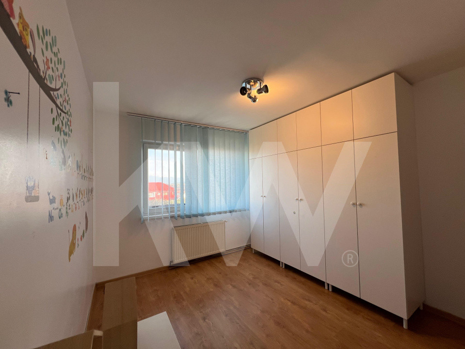 Apartament de inchiriat cu 3 camere - zona Vasile Aron