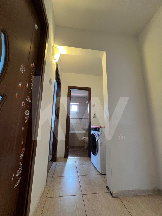 Apartament de inchiriat cu 3 camere - zona Vasile Aron