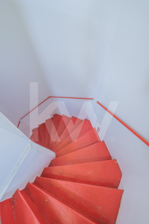 Apartament cu priveliște superbă în zonă centrală!