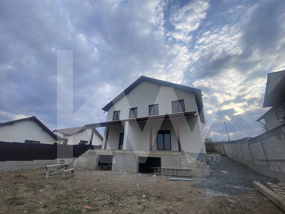 Casa vanzare 4 camere P+1E terasa teren 250mp Sibiu zona Arhitectilor