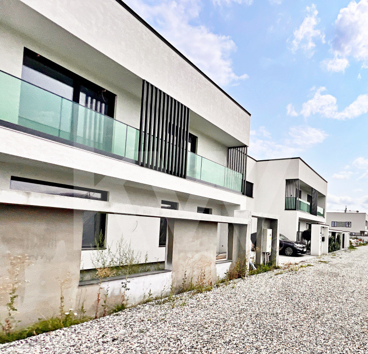 De vânzare casă tip duplex cu garaj în Selimbăr, Sibiu – construcție premium 