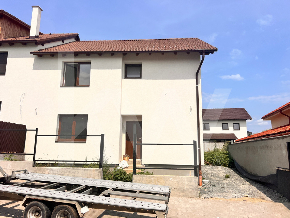 De închiriat/vânzare. Casă tip duplex în Șelimbăr, la câteva minute de Sibiu