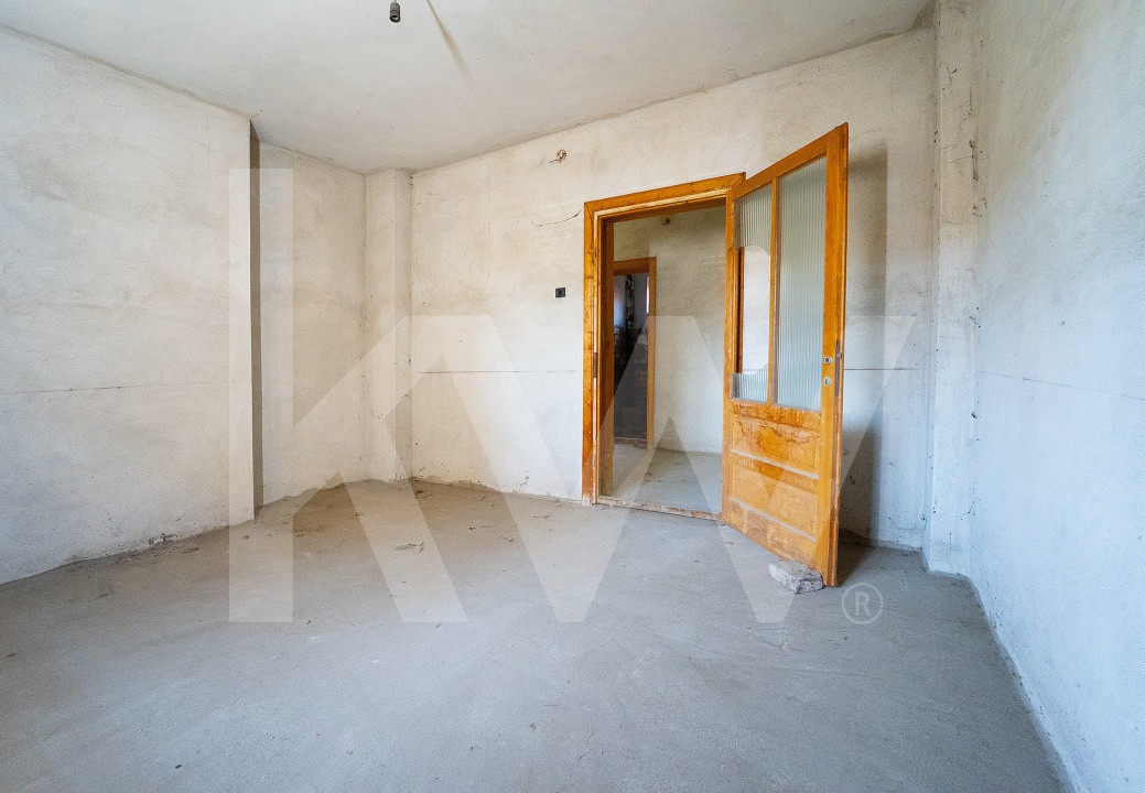 Casă cu personalitate și potențial în Sebeș – ideală pentru locuință de familie 