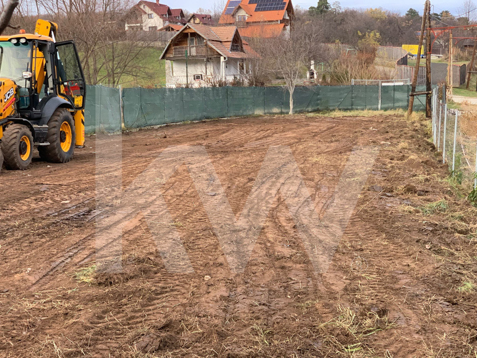 Teren Intravilan de vanzare -Tropinii Rasinari 565 mp