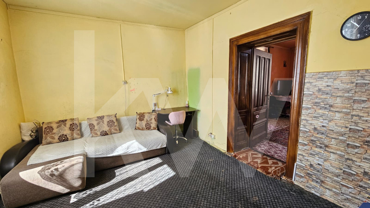 Casă individuală compusă din două apartamente, cu teren liber de 540 mp 