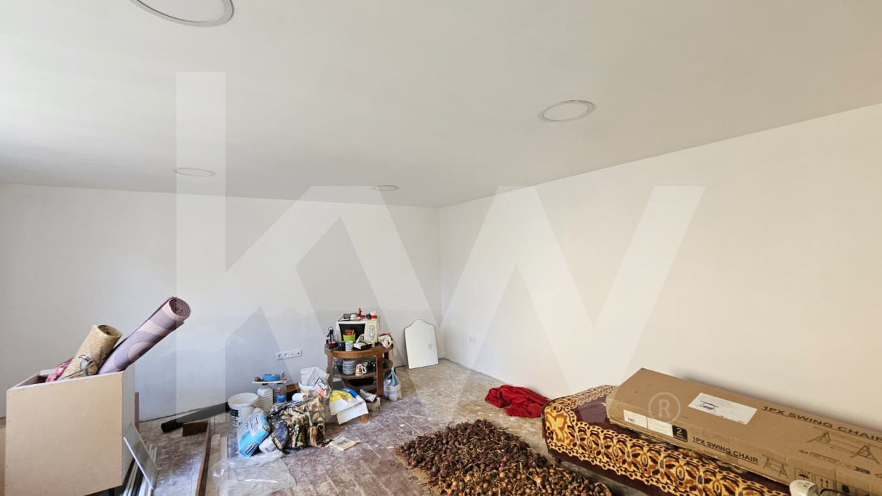 Casă individuală compusă din două apartamente, cu teren liber de 540 mp 