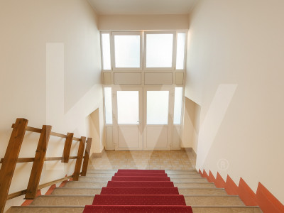Spatiu Comercial stradal 164mp zona Centrala Promenada Mall Sibiu