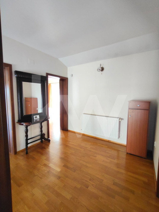 Casă spațioasă de vânzare în orașul  Alba Iulia