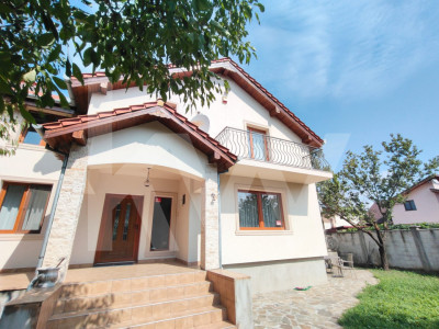 Casă spațioasă de vânzare în orașul  Alba Iulia