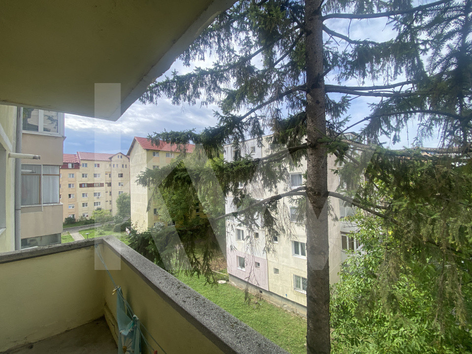Apartament 2 camere balcon etaj 3 zona Mihai Viteazu Sibiu 43,6mpu