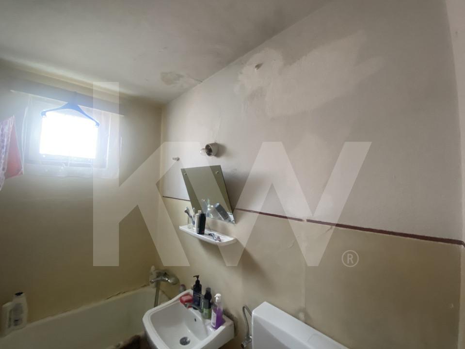 Apartament 2 camere balcon etaj 3 zona Mihai Viteazu Sibiu 43,6mpu