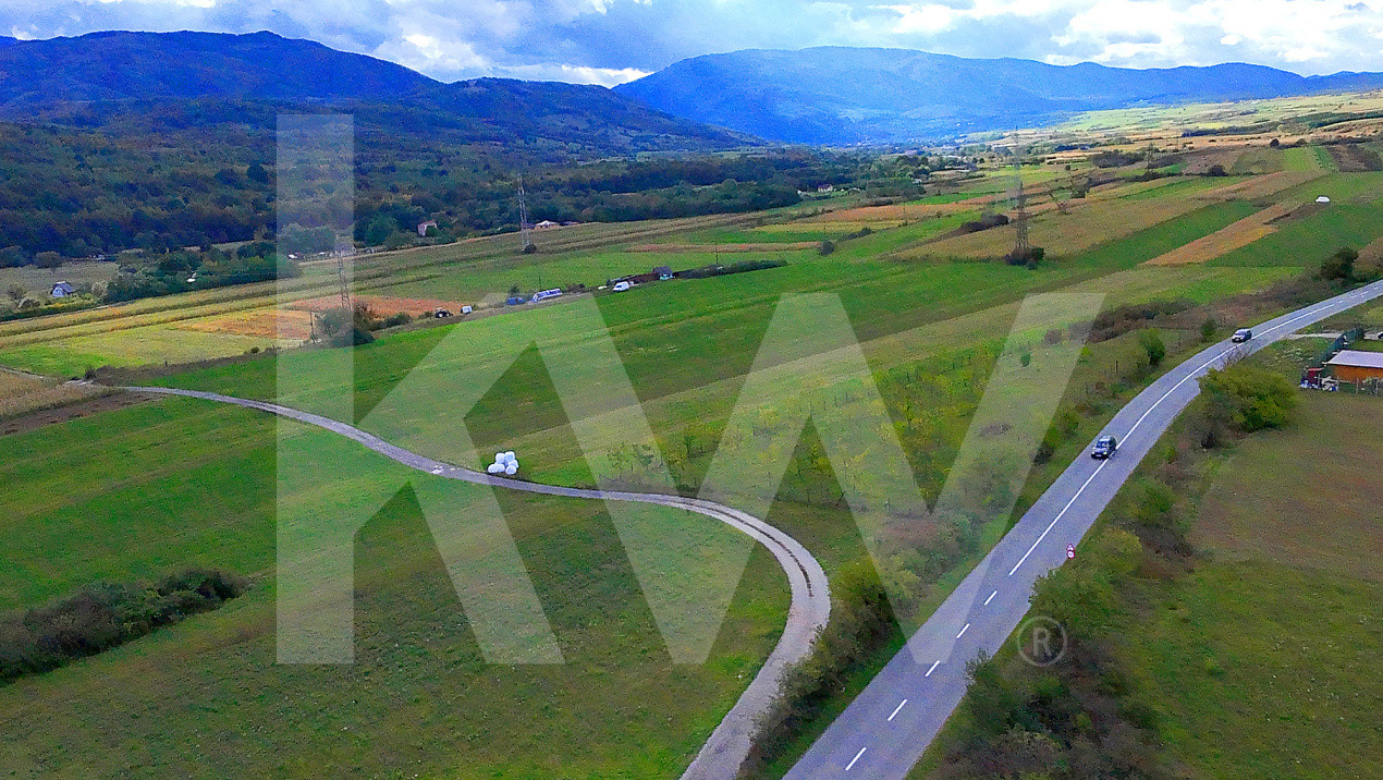 Teren extravilan  3.942 mp de vânzare – Tălmaciu, jud. Sibiu