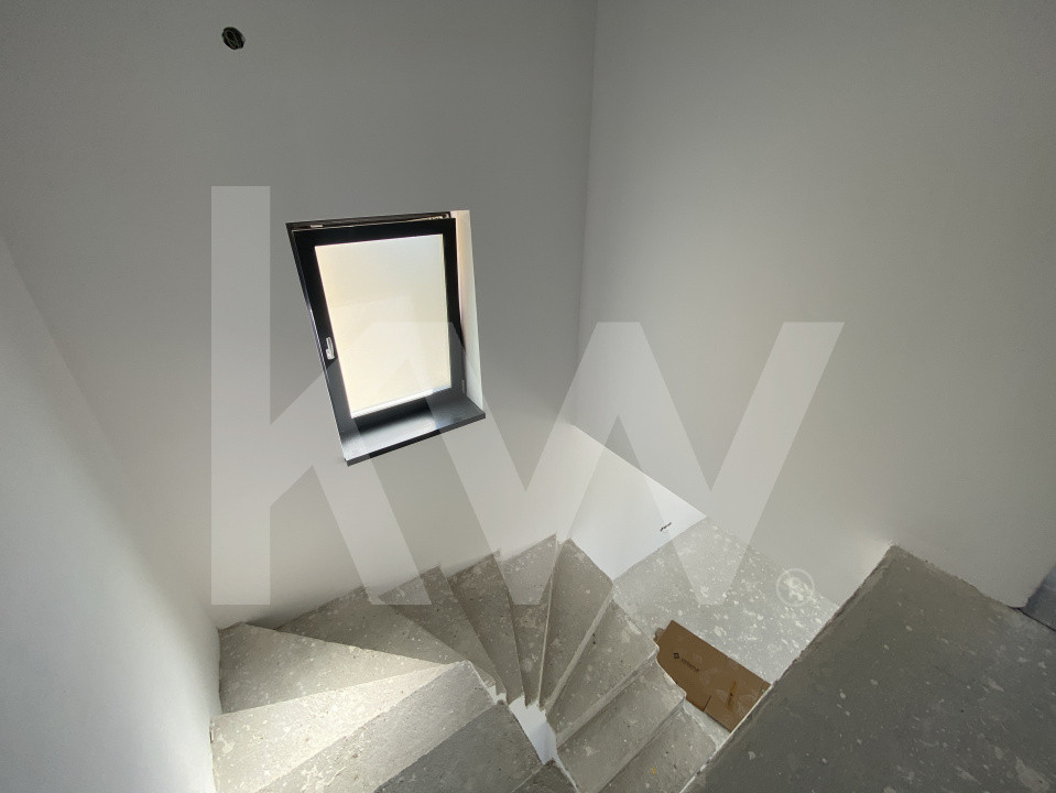 Casa individuala 4 camere 2 bai teren de 200mp liber Sibiu Cristian 