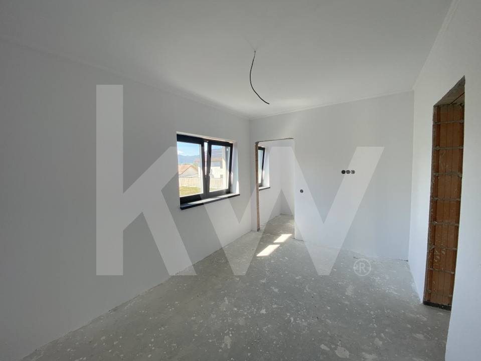 Casa individuala 4 camere 2 bai teren de 200mp liber Sibiu Cristian 