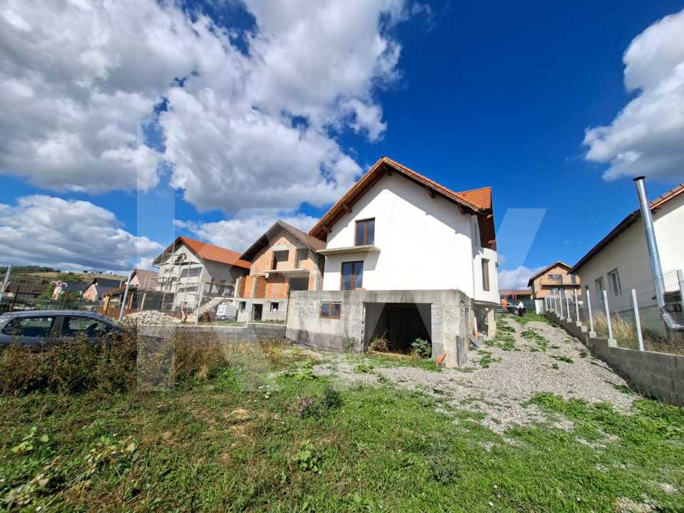 Casă de vânzare în Șura Mare – Cartier nou | 242 mp utili | Vedere panoramică