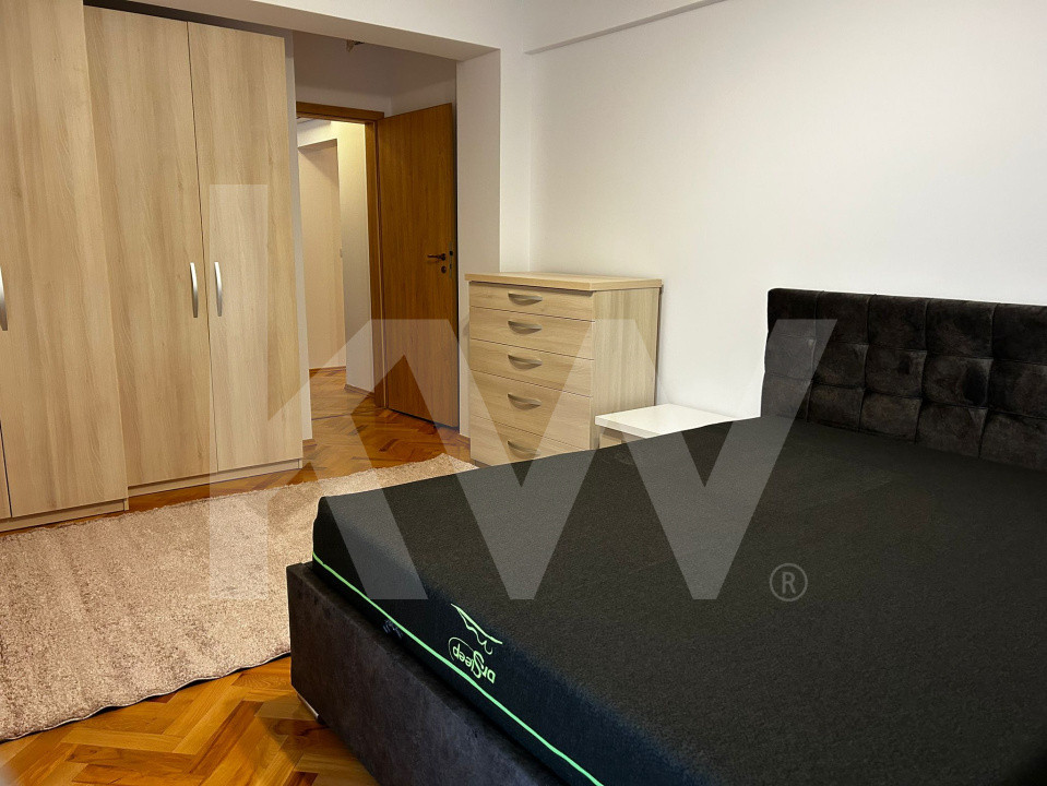 Apartament 3 camere de închiriat - Bvd. Mihai Viteazu