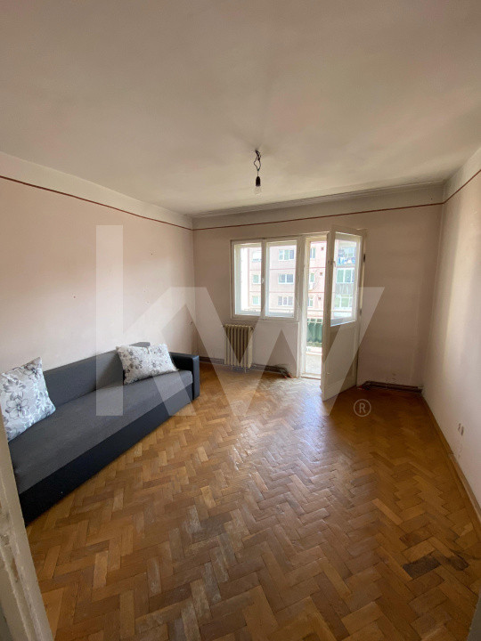 Apartament de vanzare 4 camere