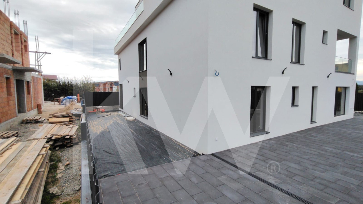 Apartament premium modern 4 camere 4 bai - teren de 200mp Arhitectilor