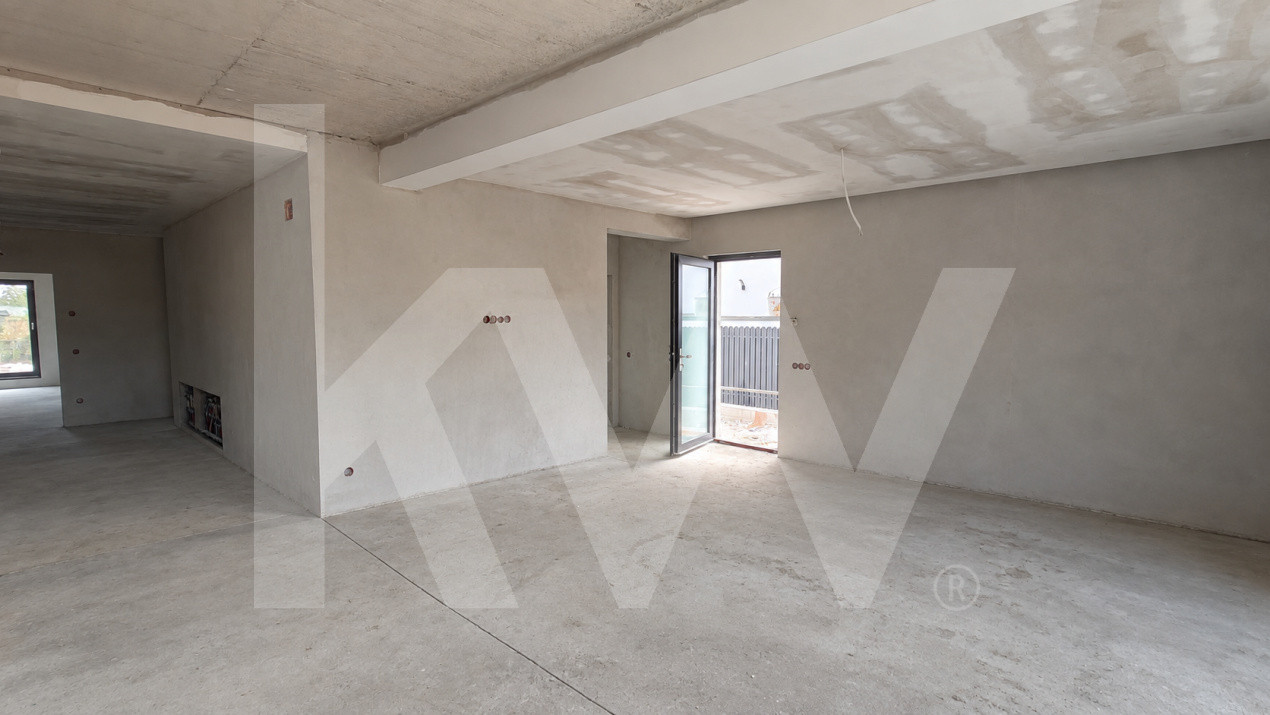 Apartament cu gradina 4 camere 3 bai