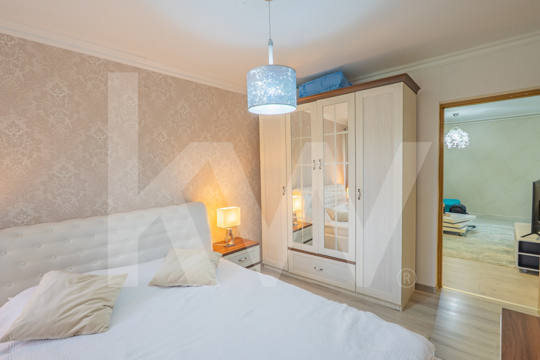 Apartament de vânzare cu 3 camere – zonă Valea Aurie, str. Săcel
