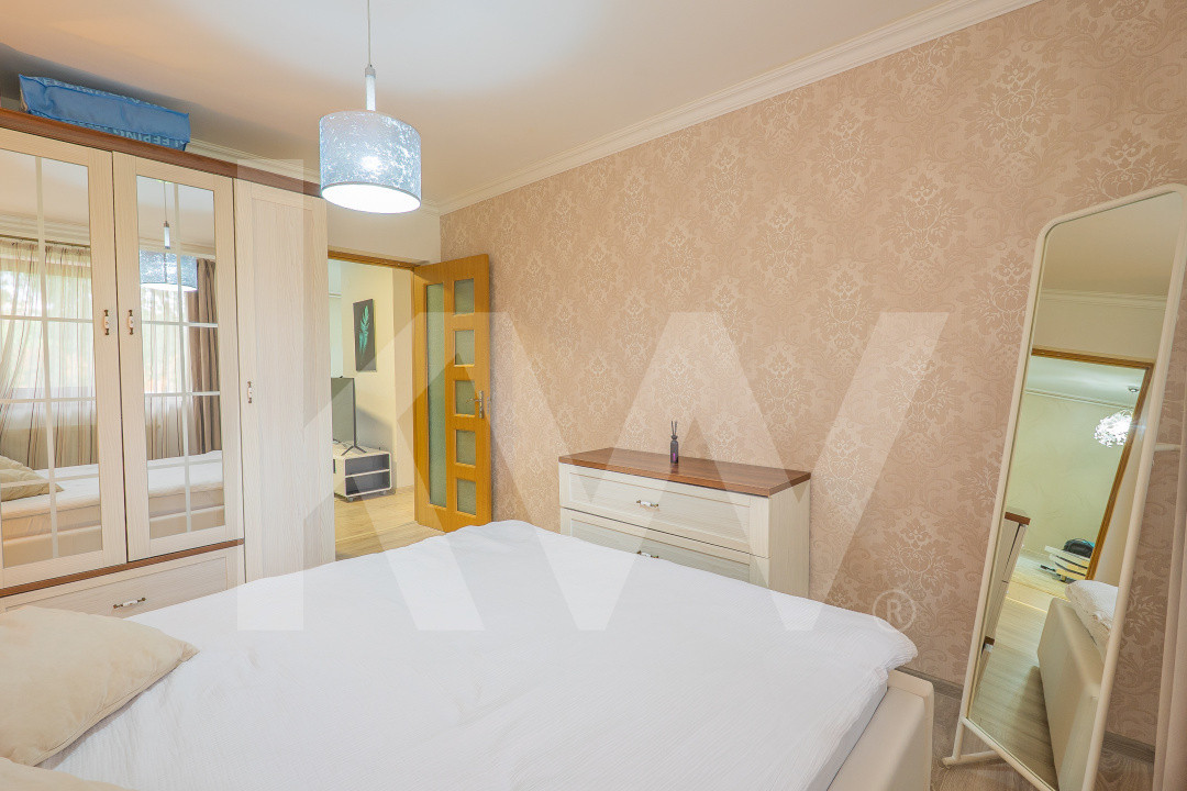 Apartament de vânzare cu 3 camere – zonă Valea Aurie, str. Săcel
