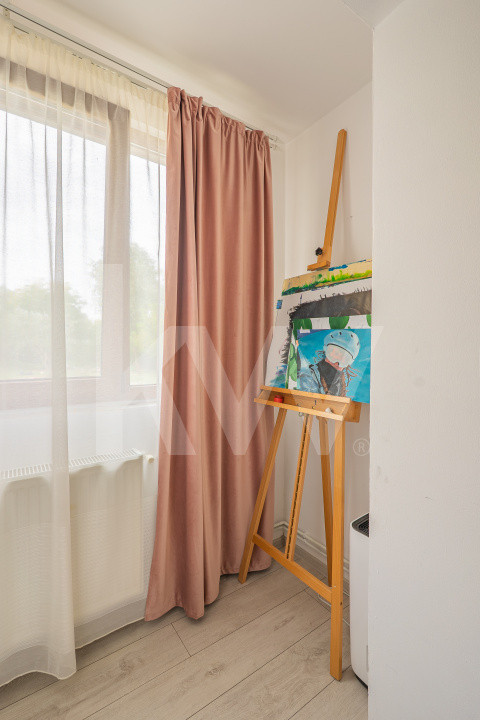 Apartament de vânzare cu 3 camere – zonă Valea Aurie, str. Săcel