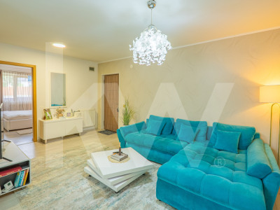 Apartament de vânzare cu 3 camere – zonă Valea Aurie, str. Săcel