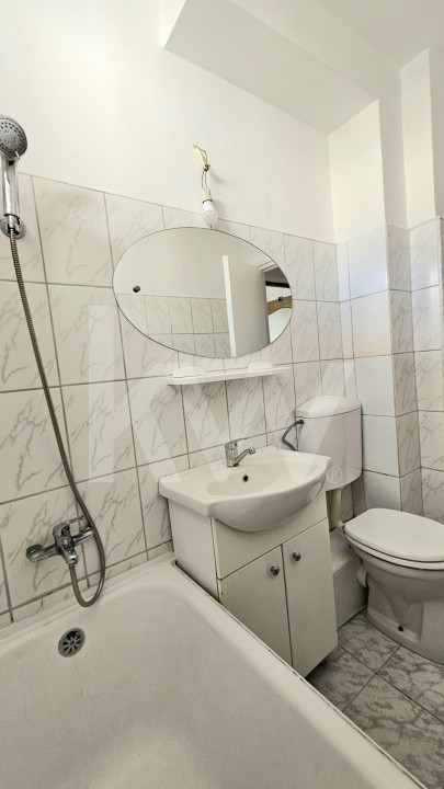 Apartament 2 camere cu geam la baie, 38,6 mpu, renovat 2025, Scoala nr. 6  Sibiu