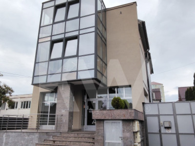 Spatiu comercial de inchiriat  zona- Cedonia