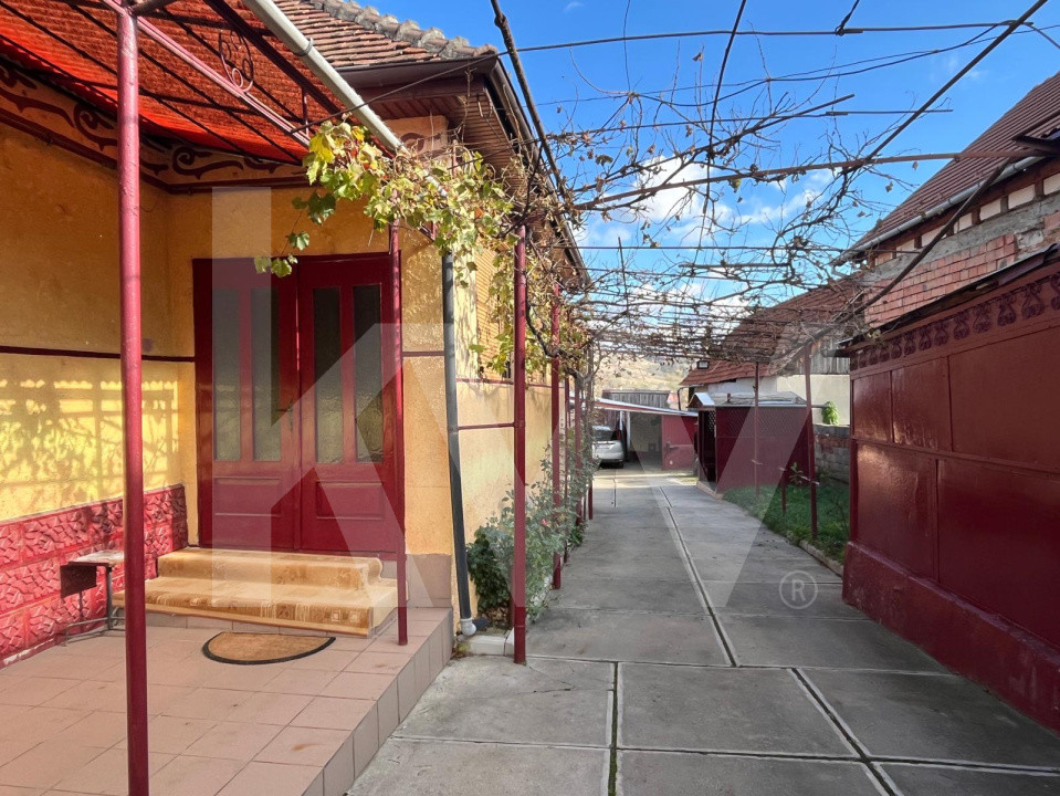 Casa cu poveste si potential – locul perfect pentru un nou inceput in Seica Mare