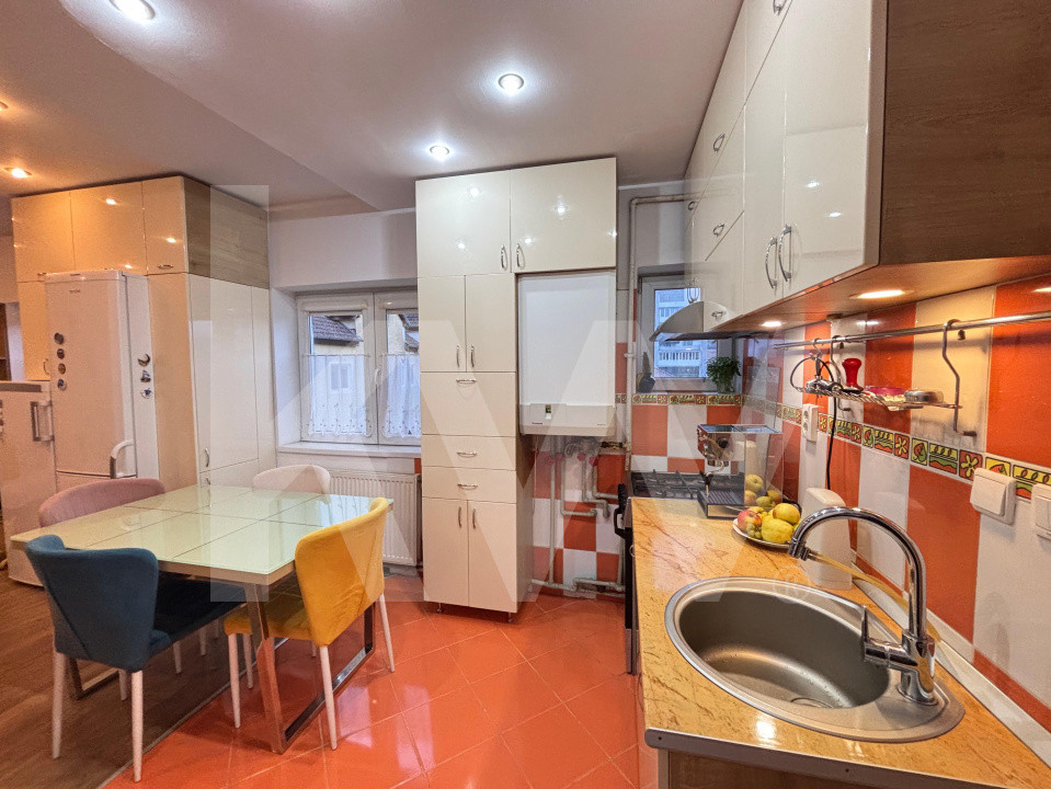 Apartament de vânzare, 3 camere - str. Plugarilor, Sibiu