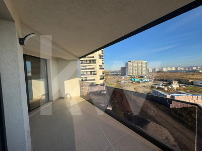 Rafinament, lumină și două terase cu personalitate