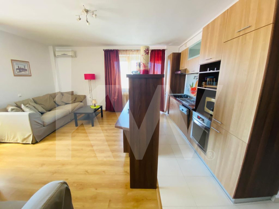 Apartament modern de închiriat 3 camere -  Zona Parcul Sub Arini 