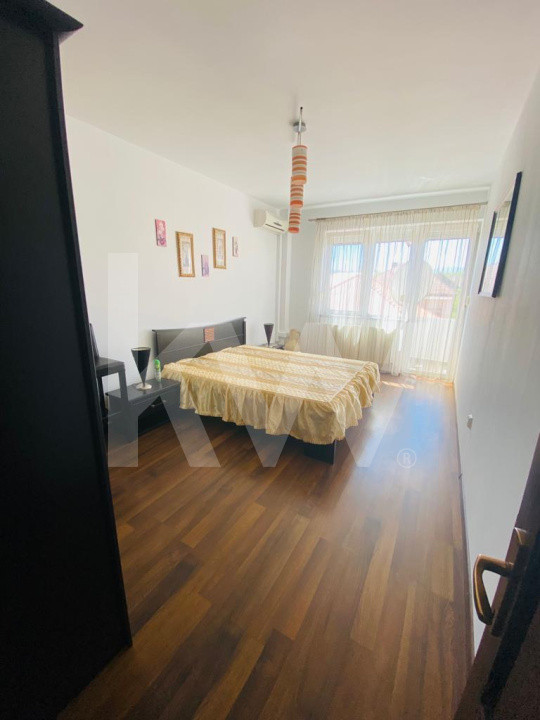Apartament modern de închiriat 3 camere -  Zona Parcul Sub Arini 