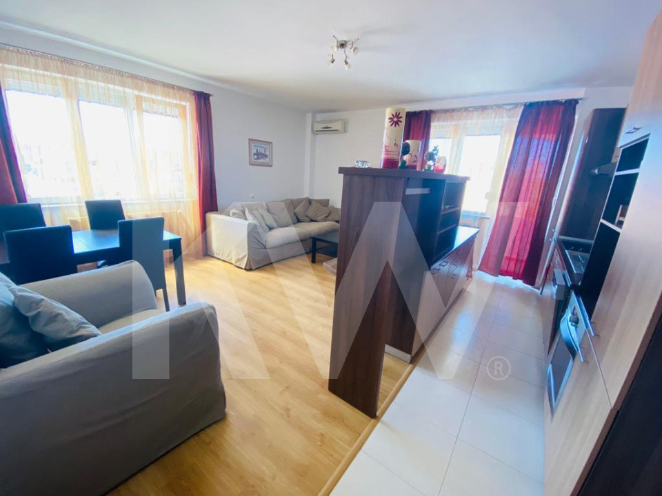Apartament modern de închiriat 3 camere -  Zona Parcul Sub Arini 