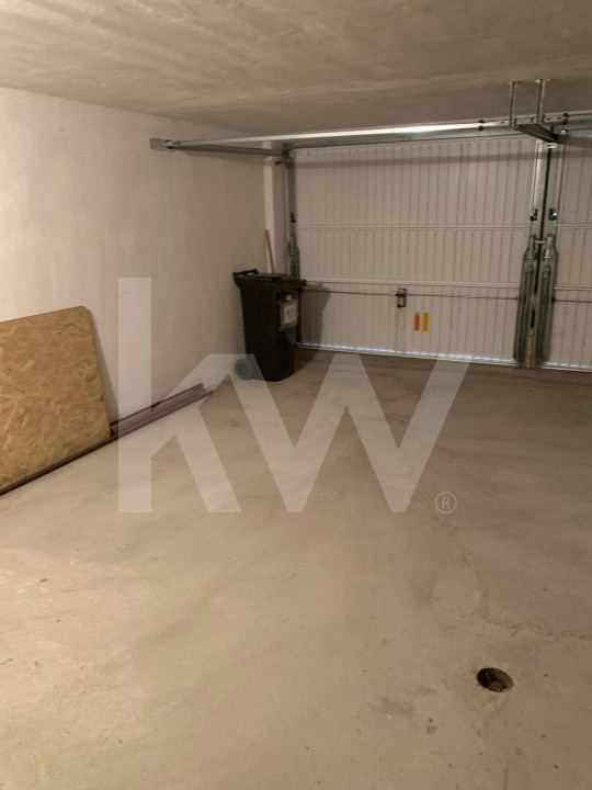 Apartament modern de închiriat 3 camere -  Zona Parcul Sub Arini 