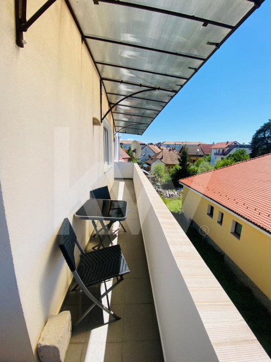 Apartament modern de închiriat 3 camere -  Zona Parcul Sub Arini 