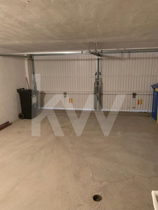 Apartament modern de închiriat 3 camere -  Zona Parcul Sub Arini 