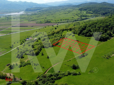 Bradu, Sibiu – terenuri 500 mp cu priveliște la munți și râu, doar 8.000 €