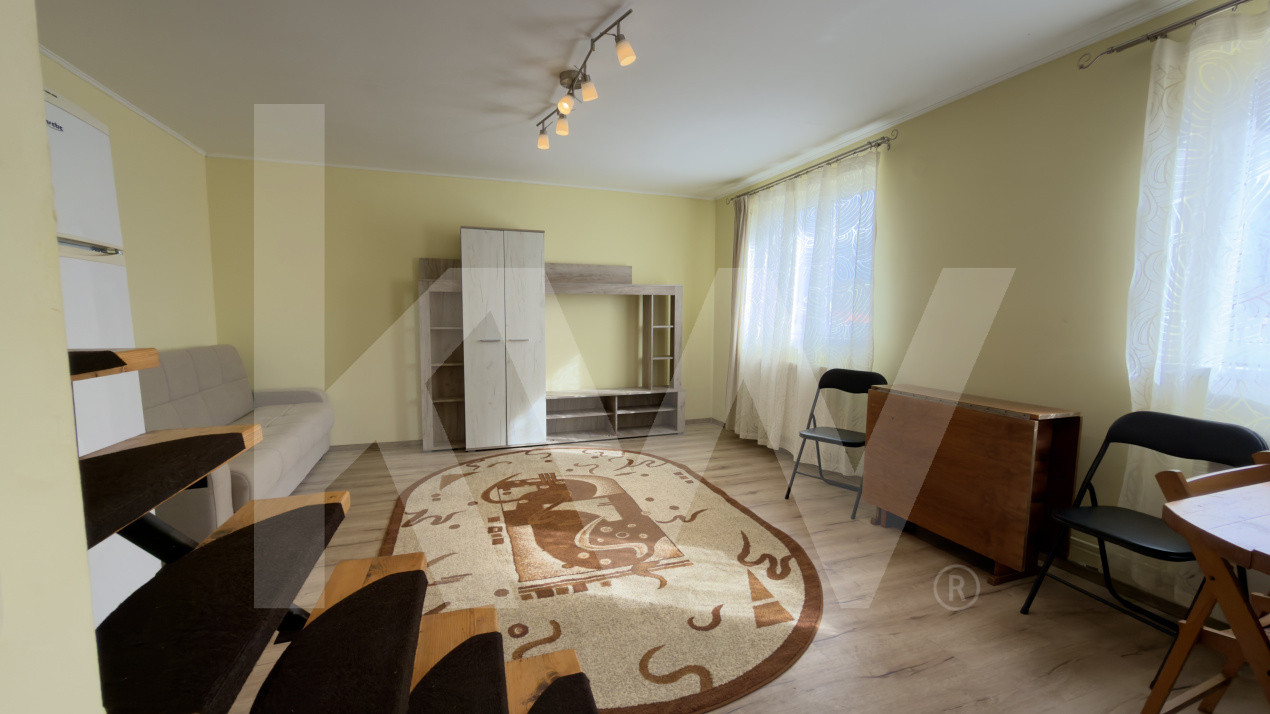Închiriere apartament cu 3 camere pe două niveluri