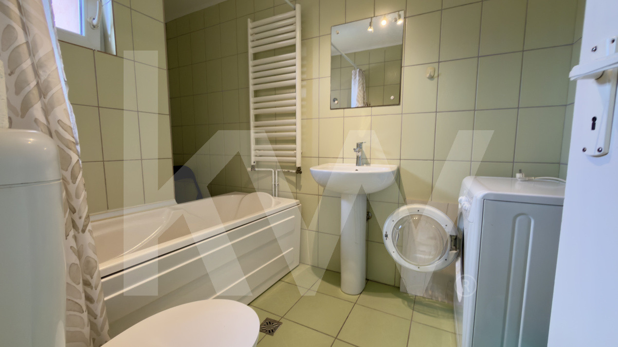 Închiriere apartament cu 3 camere pe două niveluri